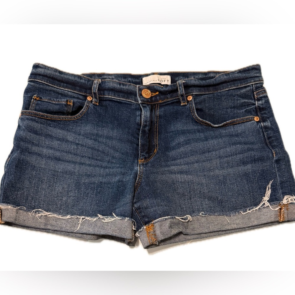 LOFT Ann Taylor Made and Loved Distressed Cut Off Frayed Hem Jean Shorts Size 6